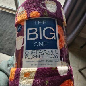 Blanket 5 foot X 6 foot Oversize Plush